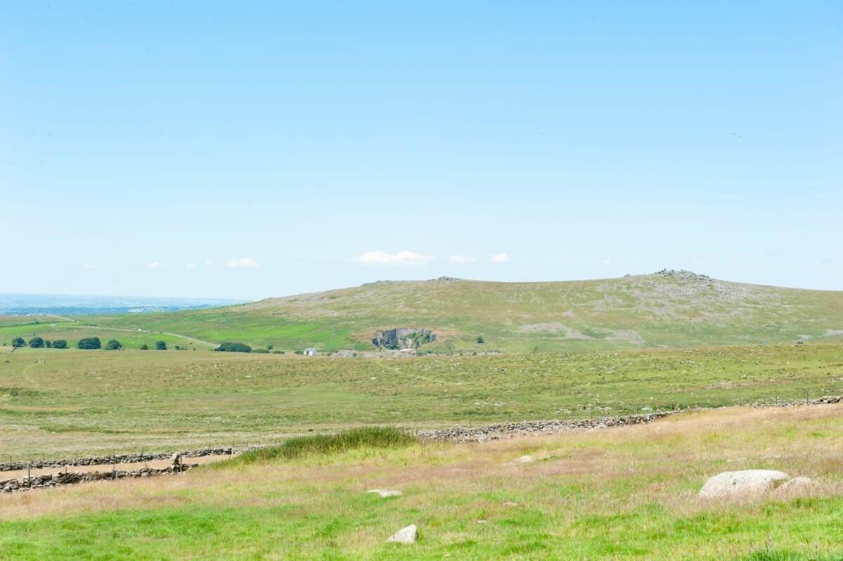 Dartmoor Barn On North Hessary Tor Villa Yelverton Exterior foto
